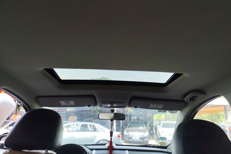 Forthing SX6 2017 car image #21