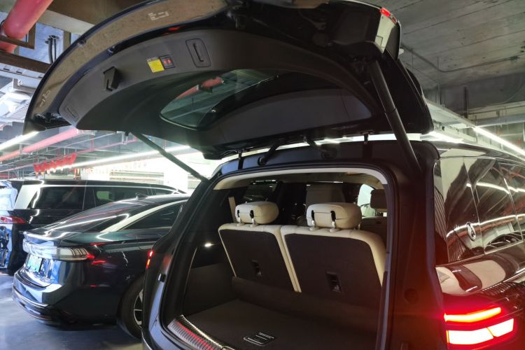 Denza N9 2025 #21 Denza N9 2025 car image #21