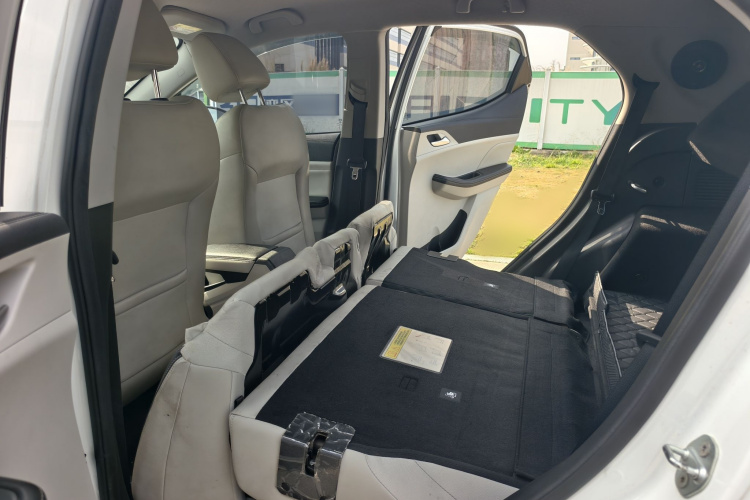 BYD Yuan Pro 2022 immagine di auto #21