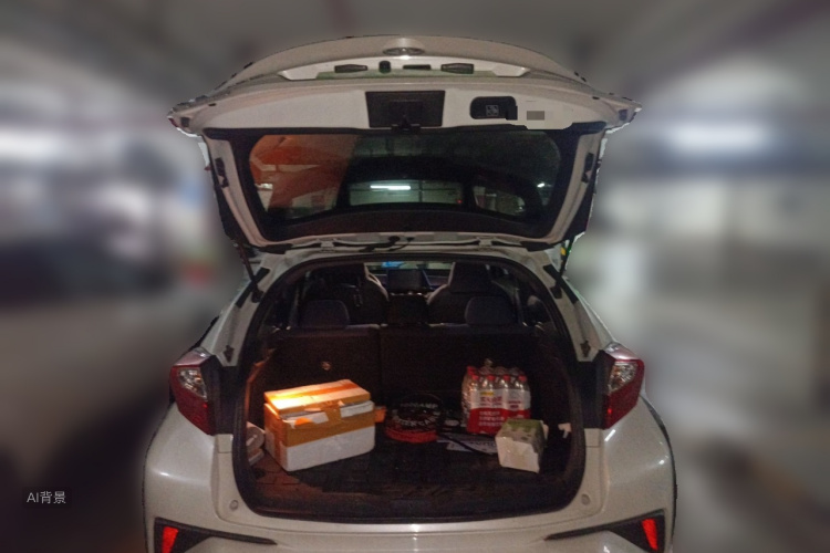 Toyota C-HR 2019 immagine di auto #21