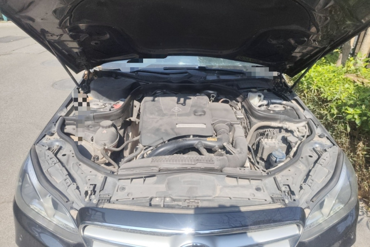 Mercedes-Benz E Class 2015 car image #21