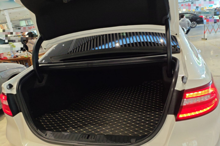 Ford Taurus 2017 car image #21