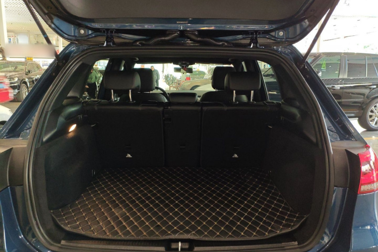 Mercedes-Benz B Class 2019 car image #21