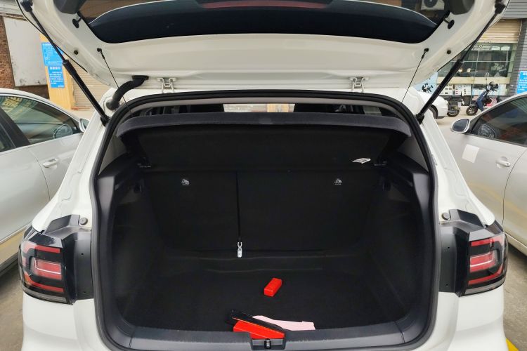 Tacqua 2023 car image #21