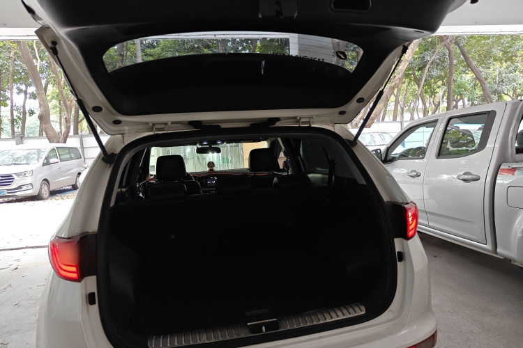 Kia KX5 2016 صورة سيارة #21