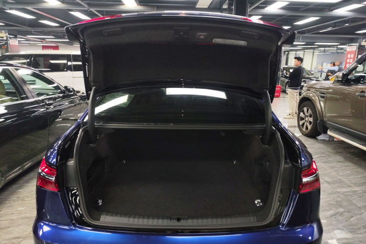 Audi A6L New Energy 2020 car image #21