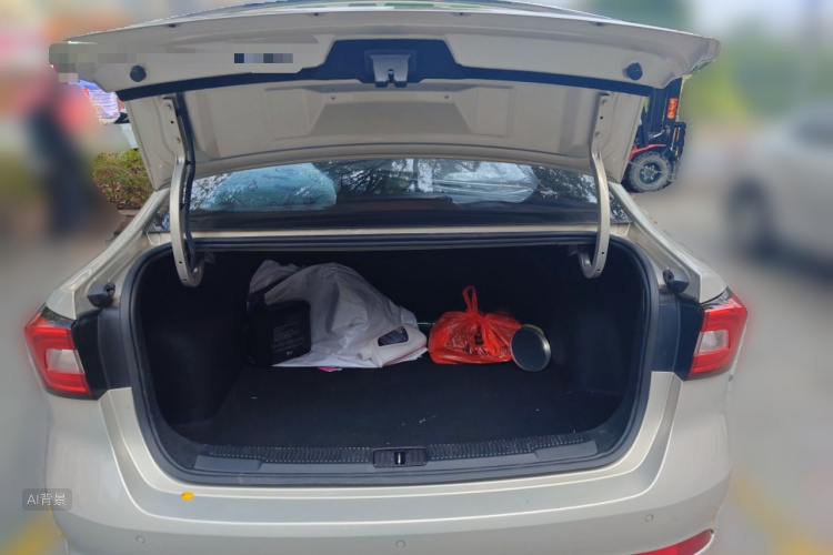 Roewe i5 2018 car image #21