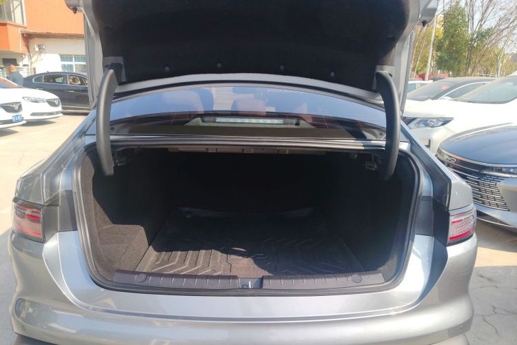 BYD Seal 05 DM-i 2025 car image #21