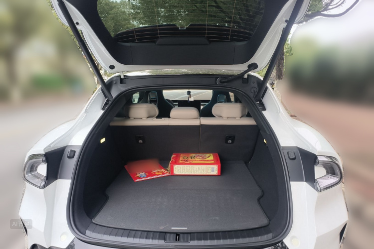 MI YU7 2025 immagine di auto #21