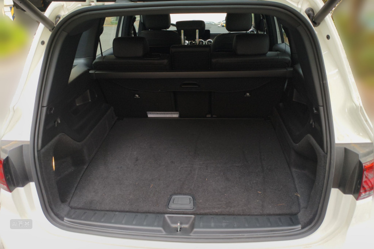 Mercedes-Benz GLB Class 2021 car image #21