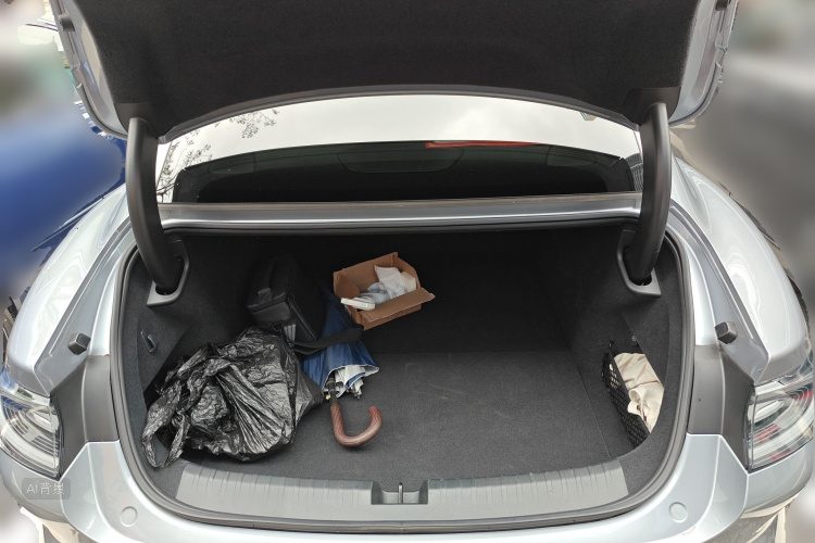 MI SU7 Ultra 2025 car image #21