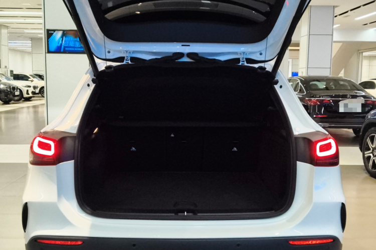 Mercedes-Benz GLA AMG 2023 #21 Mercedes-Benz GLA AMG 2023 image de voiture #21