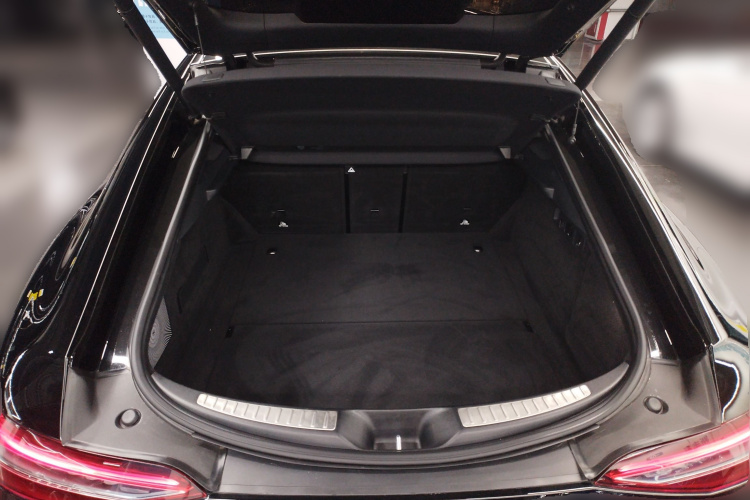 Mercedes-Benz AMG GT 2023 imagen de coche #21