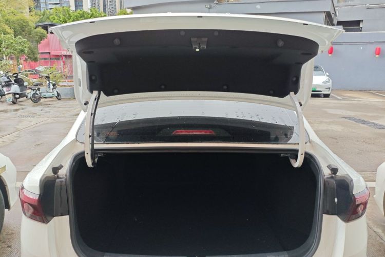 Emgrand 2024 car image #21