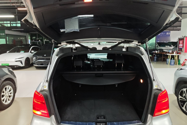 Mercedes-Benz GLK Class 2016 car image #21