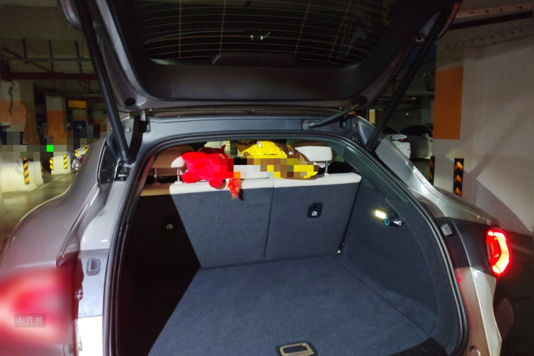 MI YU7 2025 imagen de coche #21