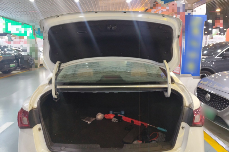 MG GT 2016 imagen de coche #21