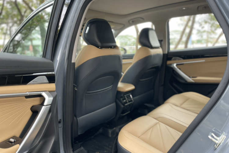 GEELY Boyue L 2024 car image #21