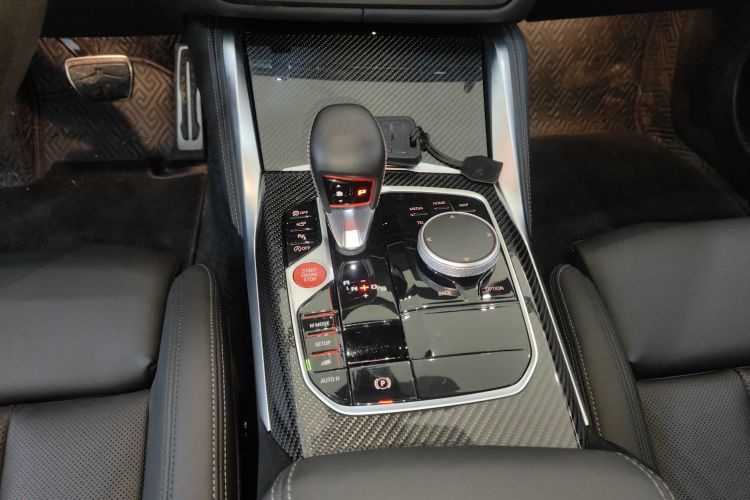 宝马 宝马M4 2025 #21 宝马 宝马M4 2025 汽车图片 #21