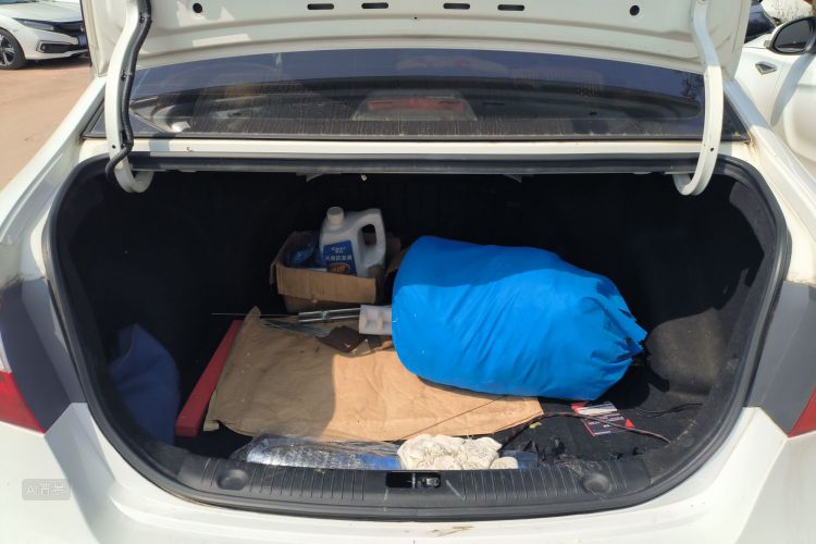 现代 悦动 2015 汽车图片 #21