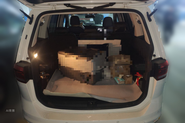 Volkswagen Touran 2018 car image #21