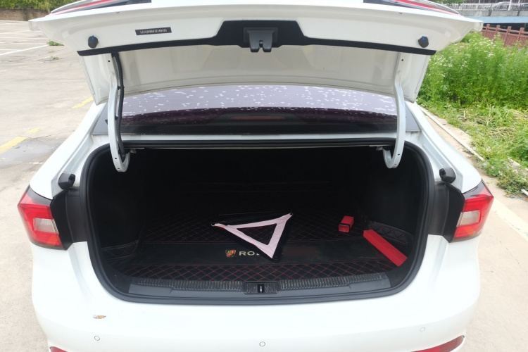 Roewe i5 2018 car image #21