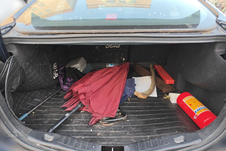 Ford Mondeo 2021 car image #21