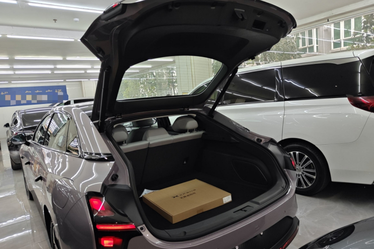 Xpeng MONA M03 2026 immagine di auto #21