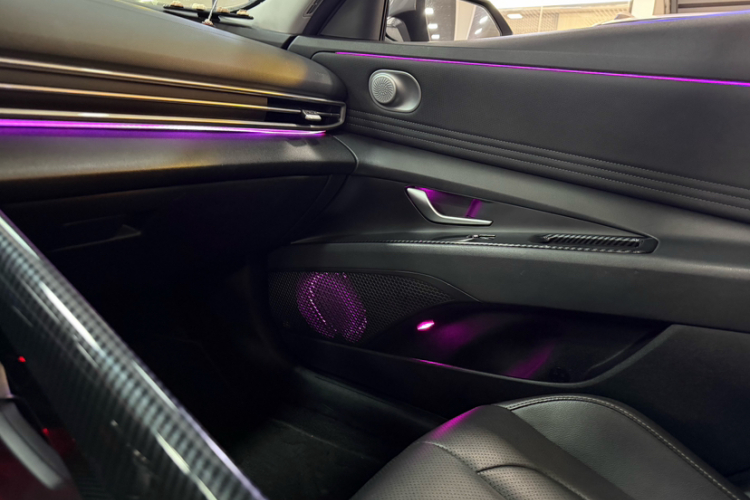 Hyundai Elantra 2020 immagine di auto #21