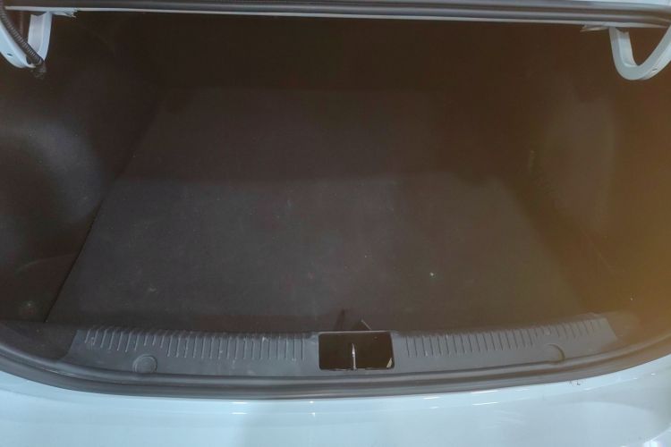 Roewe i6 MAX New Energy 2024 image de voiture #21