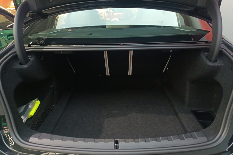 BMW M3 2025 imagen de coche #21