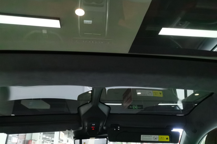 Avatr 11 2024 imagen de coche #21