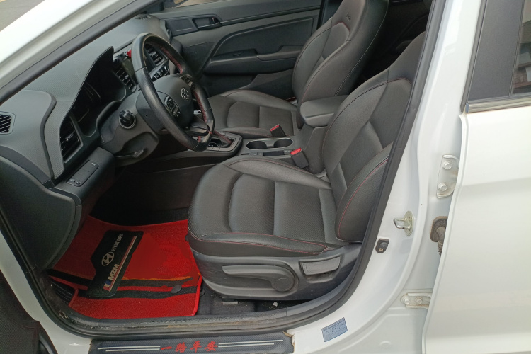 Hyundai Elantra AD 2020 immagine di auto #21