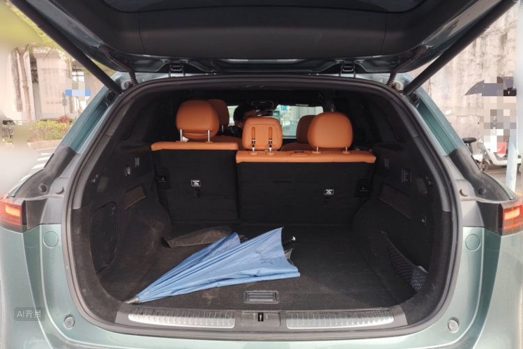 Xpeng G9 2023 car image #21