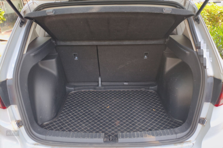 VS5 2020 car image #21