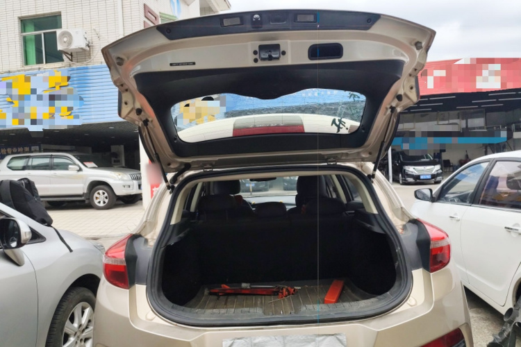 GEELY Emgrand GS 2016 car image #21