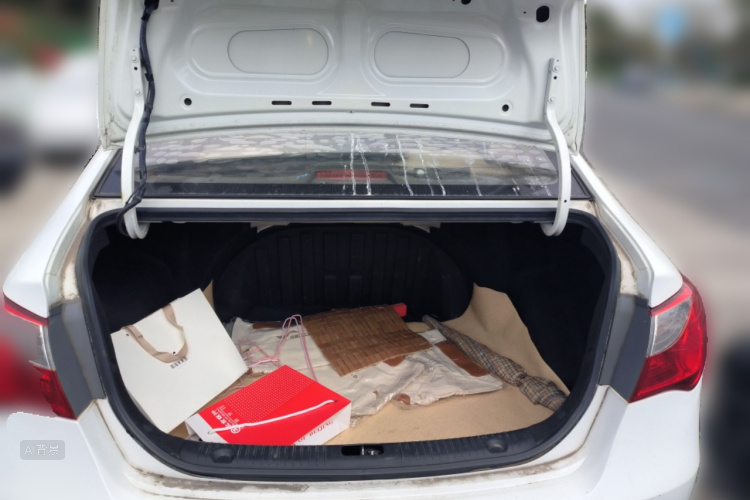 Hyundai Elantra HD 2014 immagine di auto #21