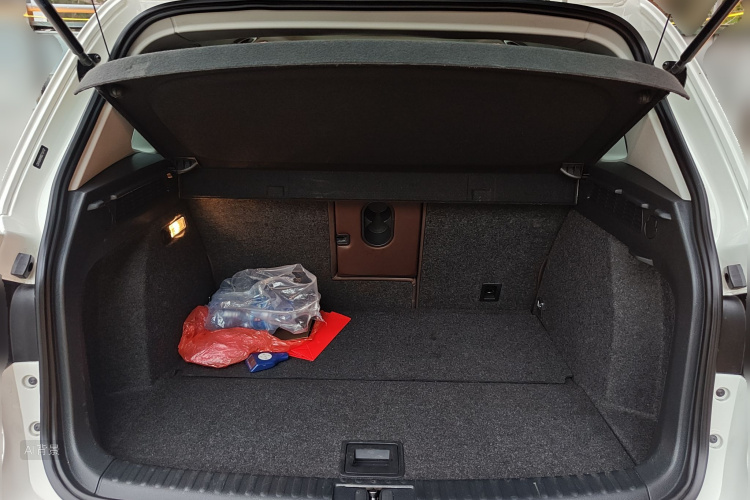 Volkswagen Tiguan 2014 car image #21