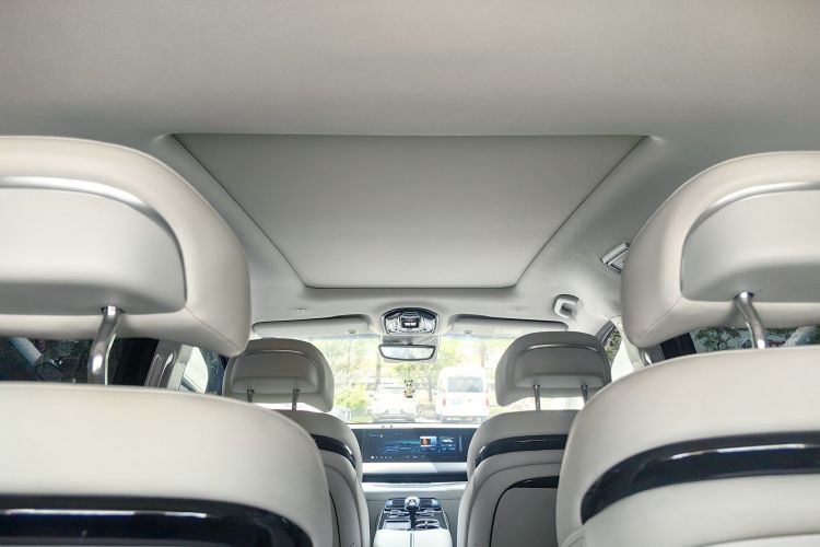 Forthing V9 2024 immagine di auto #21