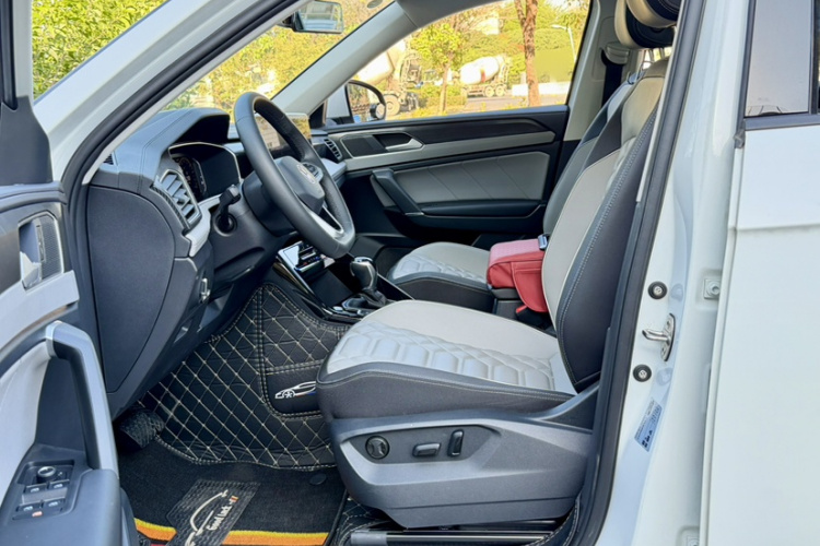 Volkswagen Tayron 2023 immagine di auto #21