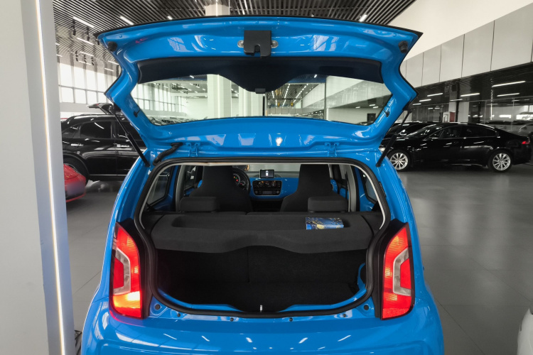 Volkswagen up! 2016 car image #21