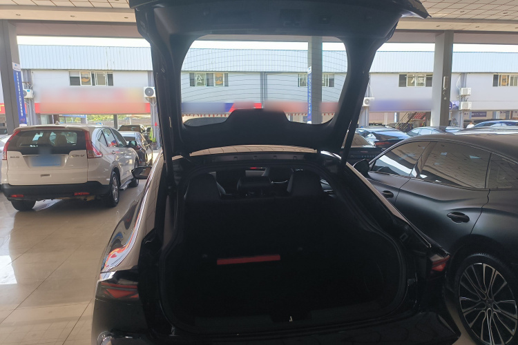 Changan UNI-V 2025 изображение автомобиля #21