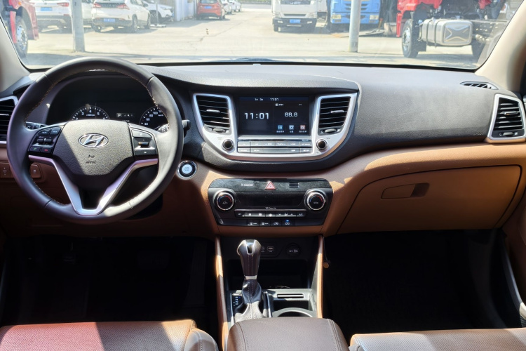 Hyundai Tucson 2017 صورة سيارة #21