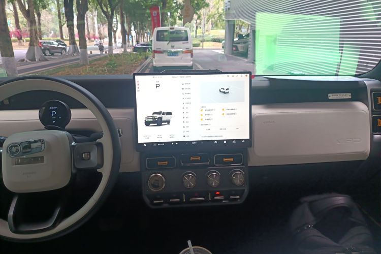 2025 car image #21