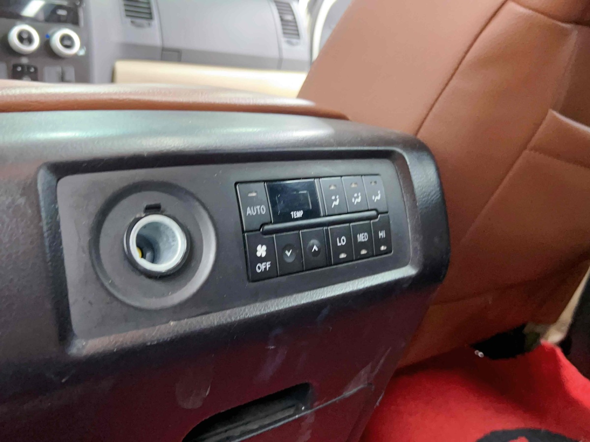 Toyota Sequoia 2016 #21 Toyota Sequoia 2016 imagen de coche #21