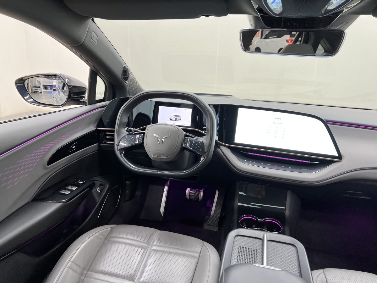 HongQi EH7 2024 #21 HongQi EH7 2024 car image #21