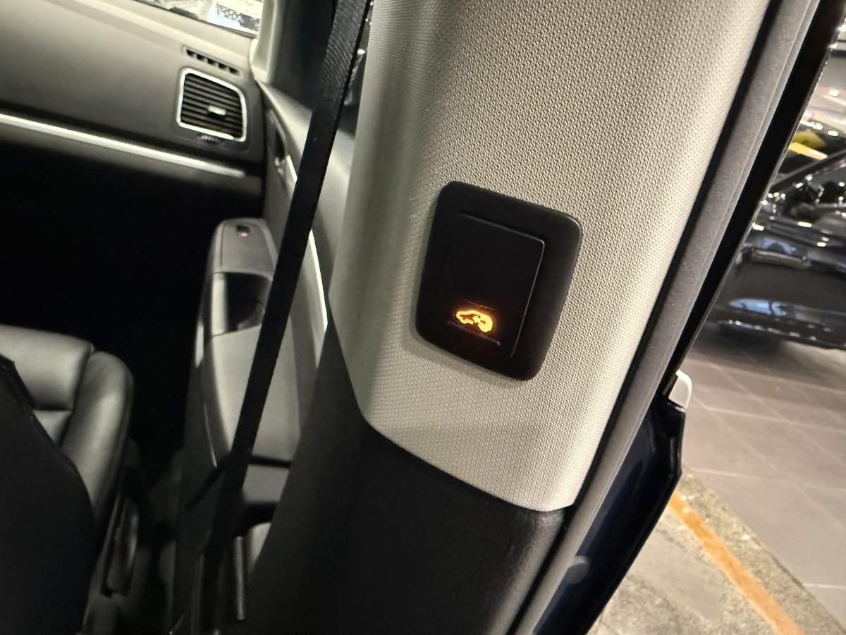 Volkswagen Sharan 2016 imagem de carro #21