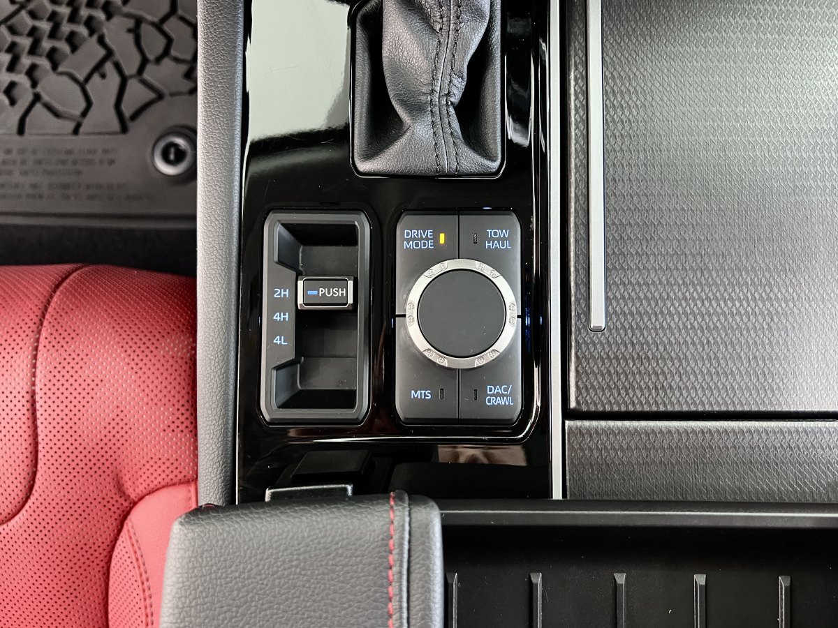 Toyota Sequoia 2024 #21 Toyota Sequoia 2024 imagen de coche #21