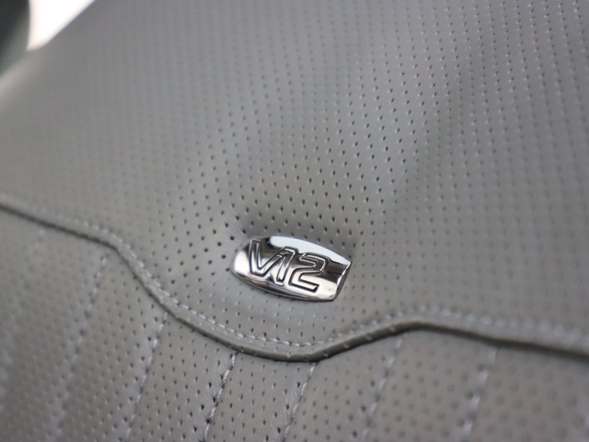 Mercedes-Benz CL Class 2009 car image #21