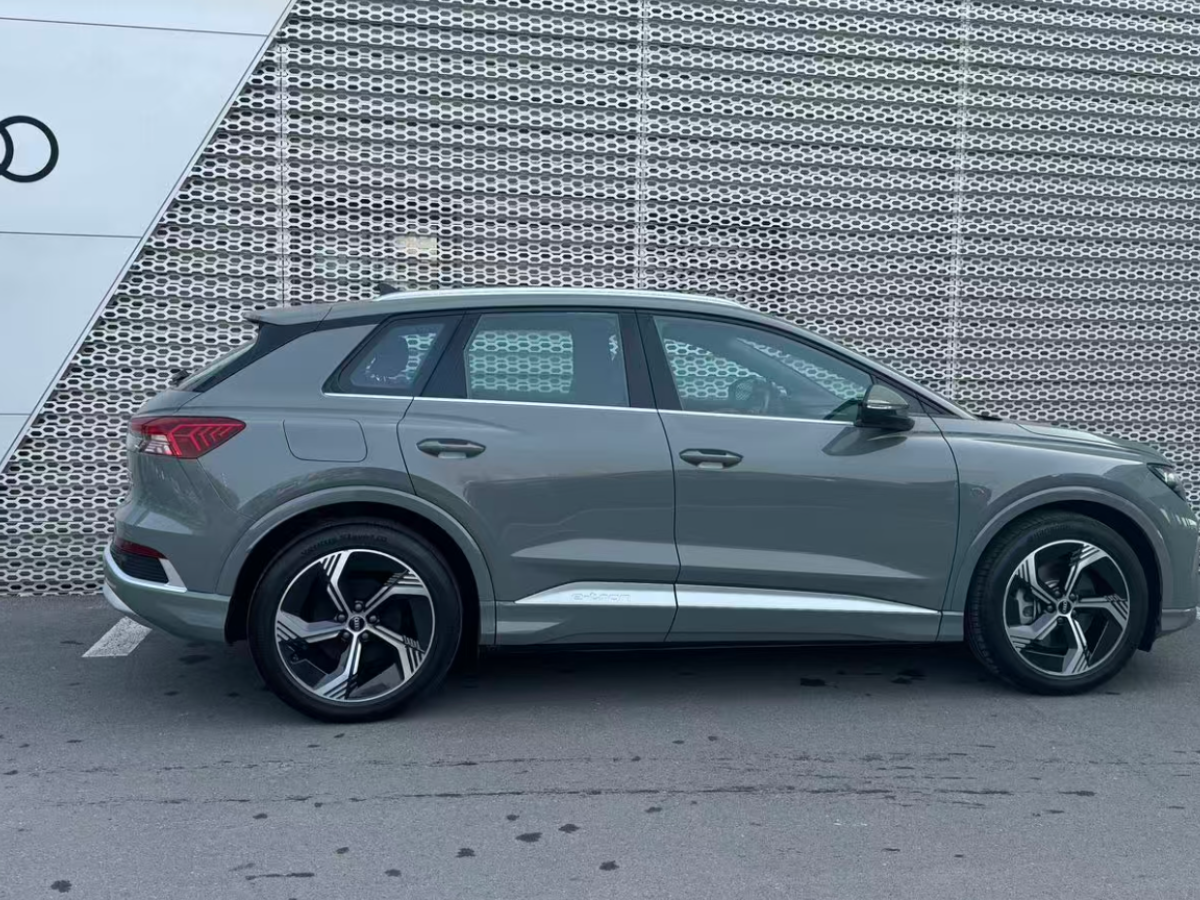 Audi Q4 e-tron 2024 #21 Audi Q4 e-tron 2024 imagen de coche #21